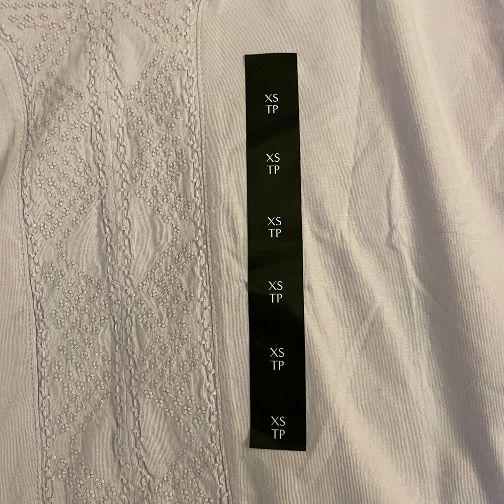 NWT | Banana Republic | Lavender Tee shirt - Picture 4 of 12